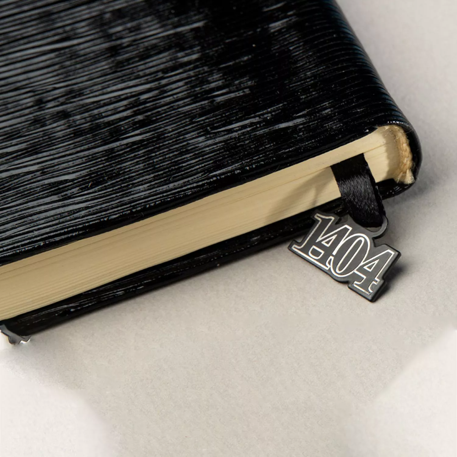 سالنامه و سررسید سال 1404 مدل 117006409