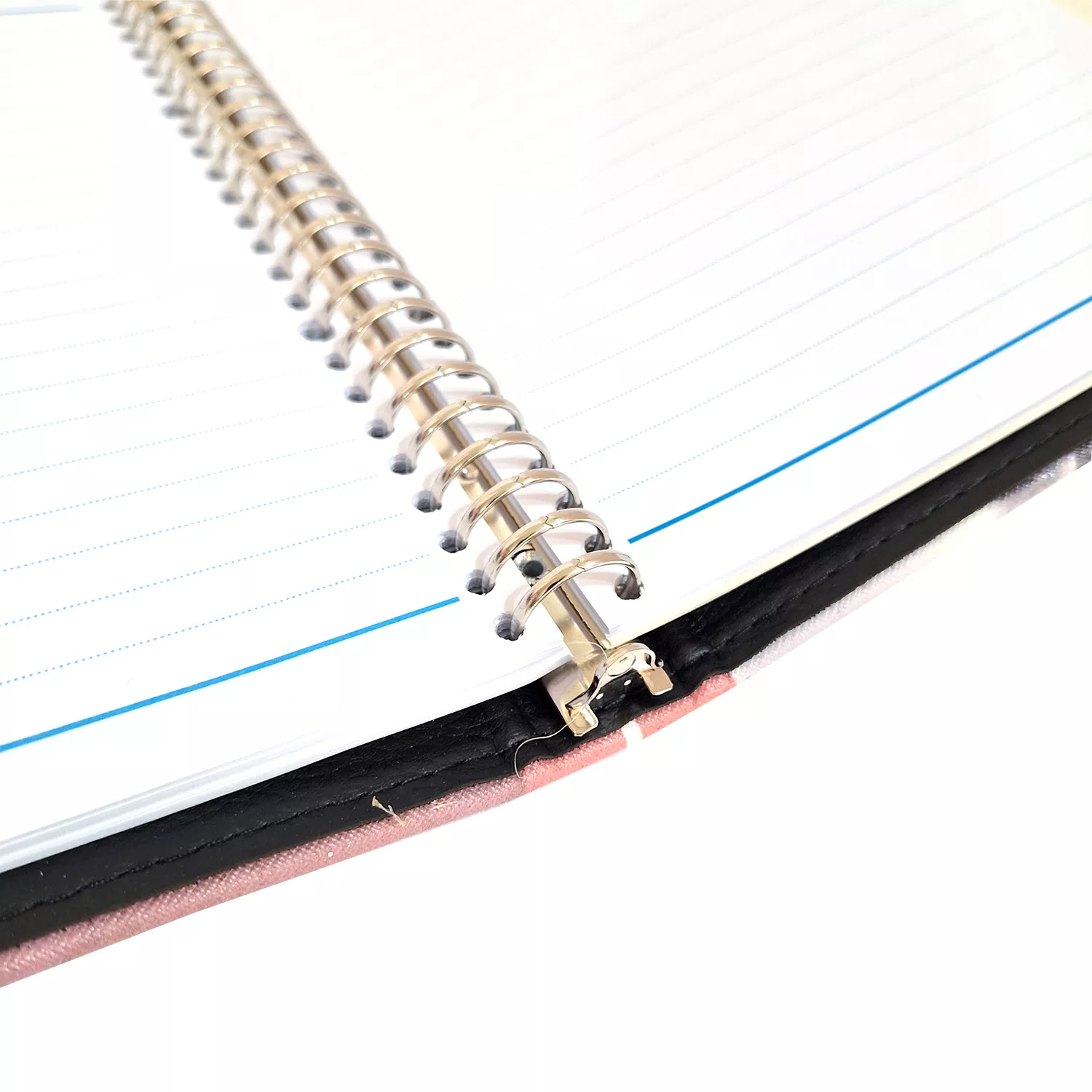 کلاسور چرم چاپی کش‌دار 26 حلقه کد 117008507