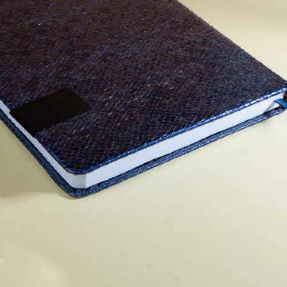 سررسید وزیری 1405 چرم پلاک‌دار کد 117006580