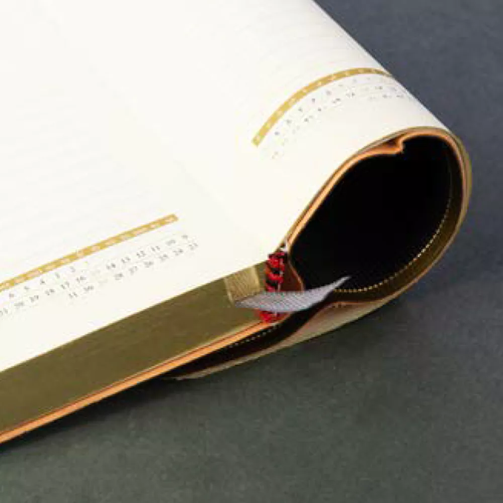 ست سررسید و خودکار کد 117002487 (رقعی جلد نرم – لب طلا)