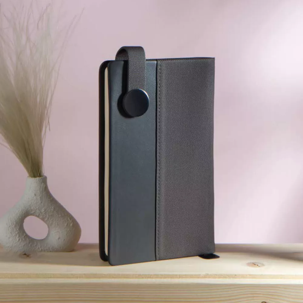 سررسید اروپایی ۱۴۰۵ ترمو مگنتی پلاک‌دار کد 117006623